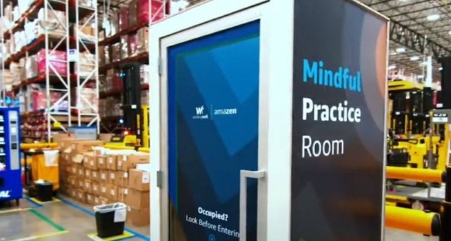 Amazon berencana menempatkan ruang kebugaran di gudangnya. Fasilitas ini memungkinkan karyawan yang tengah mengalami stres bisa melakukan relaksasi di dalamnya (Foto: BBC)
