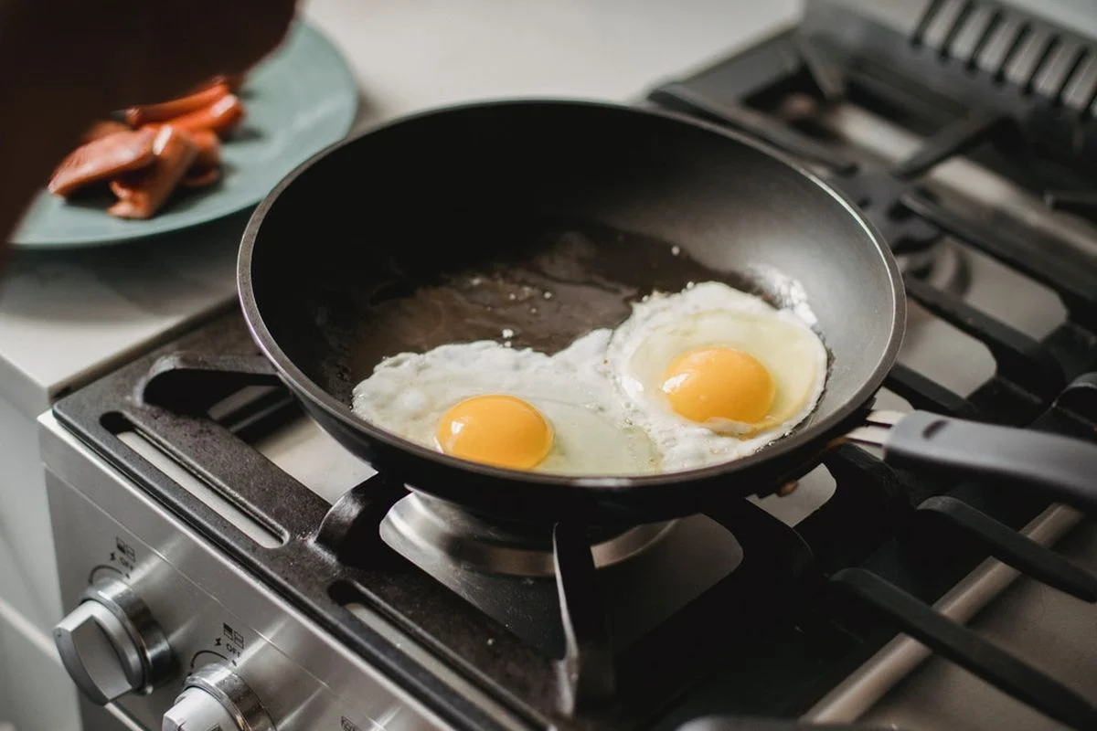 10 Kebiasaan Memasak yang Harus Ditinggalkan Agar Rasa Masakan Makin Menggoda