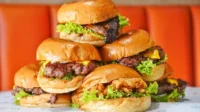 5 Burger Lezat dan Terjangkau di Jakarta: Dari Aldi’s Burger hingga Don’s Burger 5 Burger Lezat dan Terjangkau di Jakarta: Dari Aldi’s Burger hingga Don’s Burger