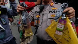5 Fakta Mengejutkan Teror Bom Molotov di Rumah Kades Hoho