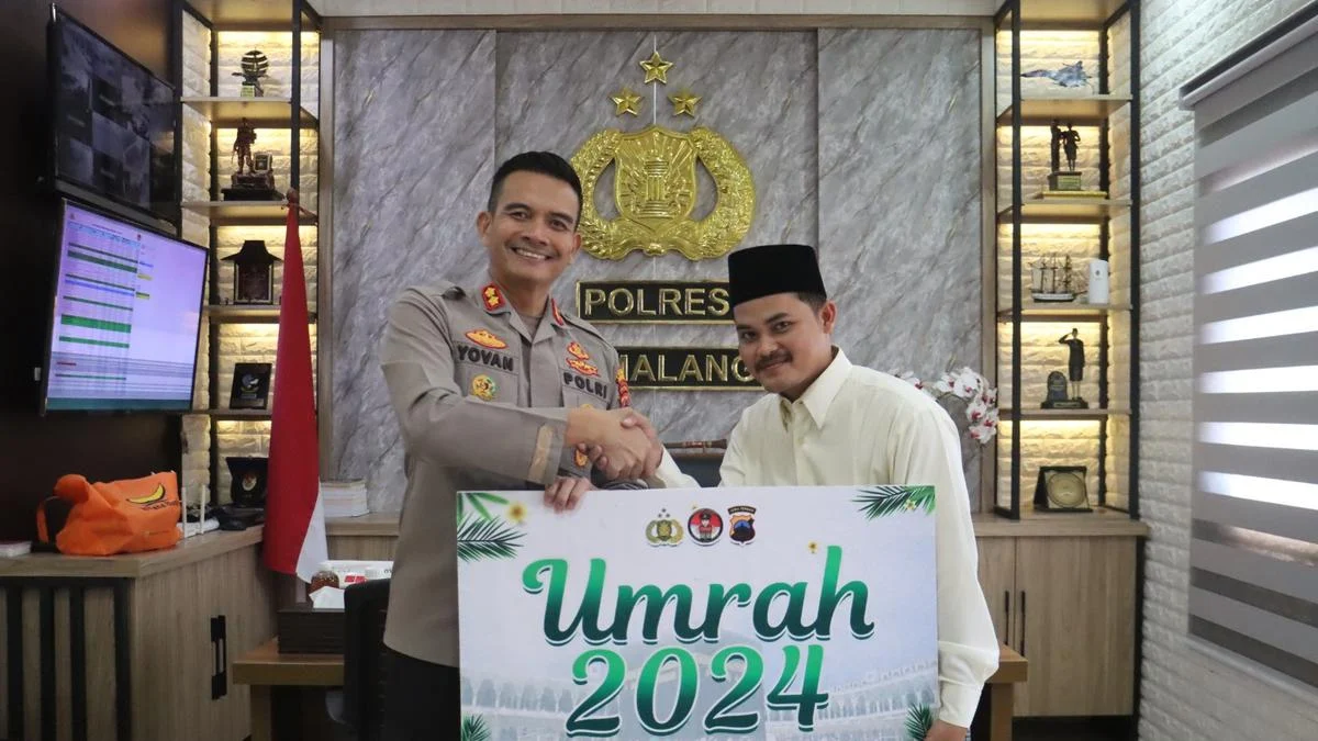 Aldi Taher Tolak Umrah Gratis, Hadiahkan untuk Marbot Masjid Stasiun Gambir