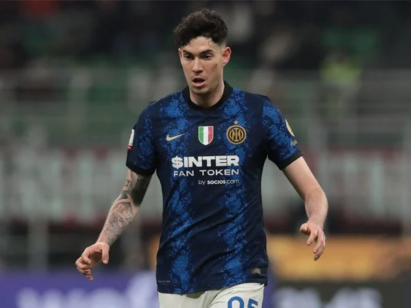 Alessandro Bastoni Siap Tinggalkan Inter Milan, Barcelona Jadi Target Besar di Musim Panas 2025