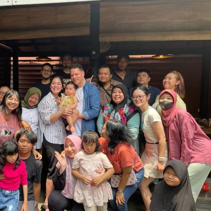 Anggun Bawa Suami Bule Pulang ke Tanah Air, Momen Keluarga yang Mengharukan