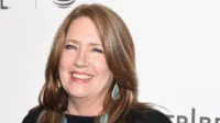 Ann Dowd Ungkap Kekuatan Karier Akting Tanpa Mengandalkan Penampilan Fisik