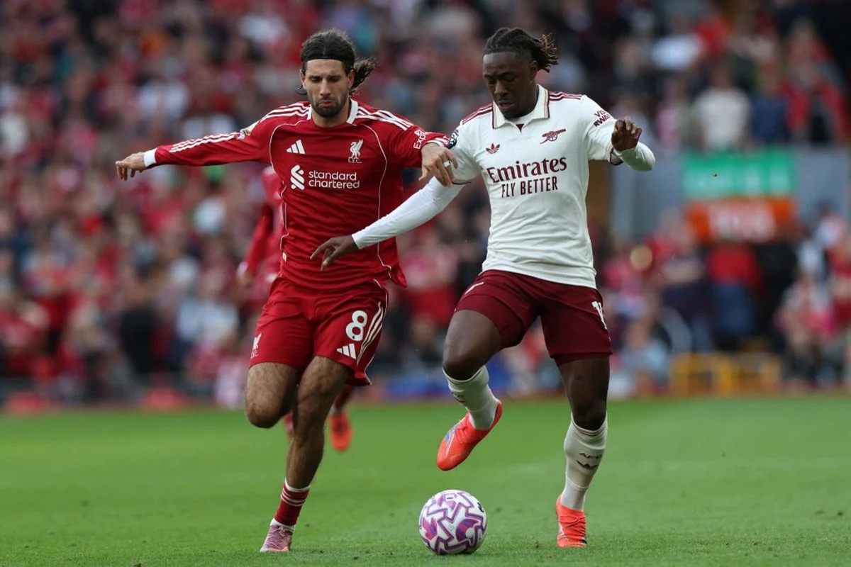 Arne Slot Balas Klaim Szoboszlai soal "Semangat Bertarung": “Harus Tanyakan Maksudnya”