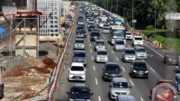 Arus Balik Libur Paskah 2026 Membanjiri Tol Jakarta‑Cikampek, Ribuan Kendaraan Menggeliat