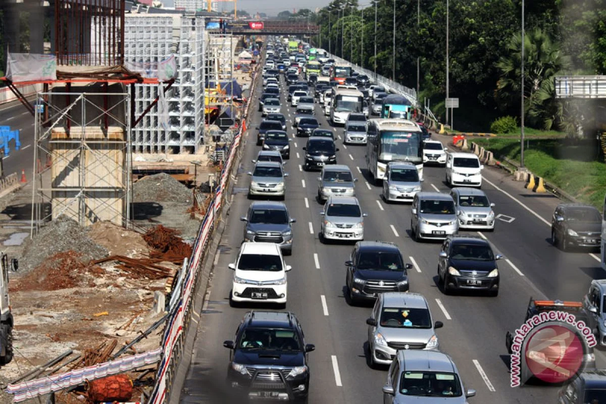 Arus Balik Libur Paskah 2026 Membanjiri Tol Jakarta‑Cikampek, Ribuan Kendaraan Menggeliat