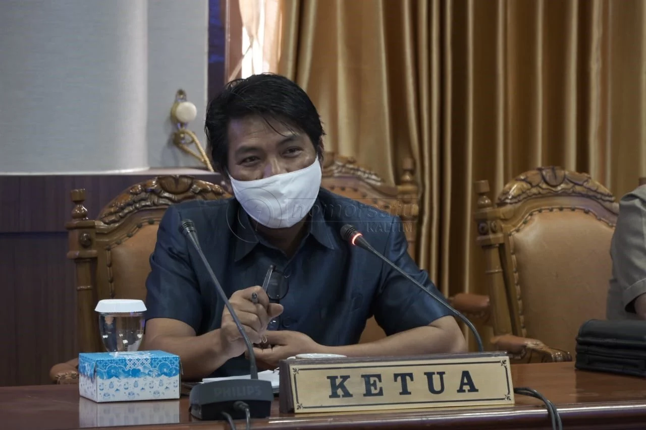 Atalarik Syach Khawatir Putra Sulung Masuk Usia Remaja: Pesan 'Jangan Buru-buru Gede' Jadi Sorotan Keluarga Selebriti