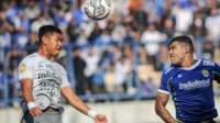 Bali United Target Kemenangan Besar atas Persib Bandung di GBLA: Strategi Serangan Johnny Jansen