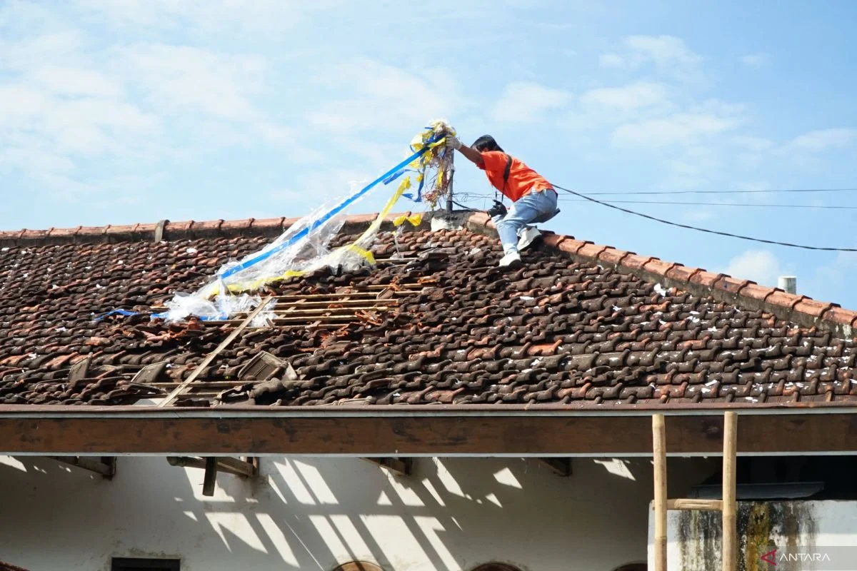 Balon Udara Berpetasan Meledak di Tulungagung: Dampak Hebat hingga Rumah Warga Rusak
