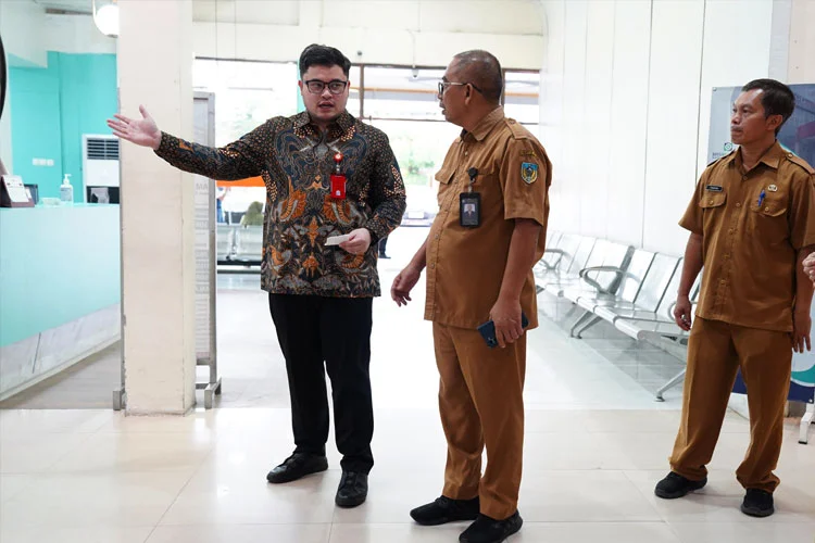 Bupati Kediri Mas Dhito Tinjau Kantor Baru Disparbud, Beri Masukan Strategis untuk Pengelolaan Museum