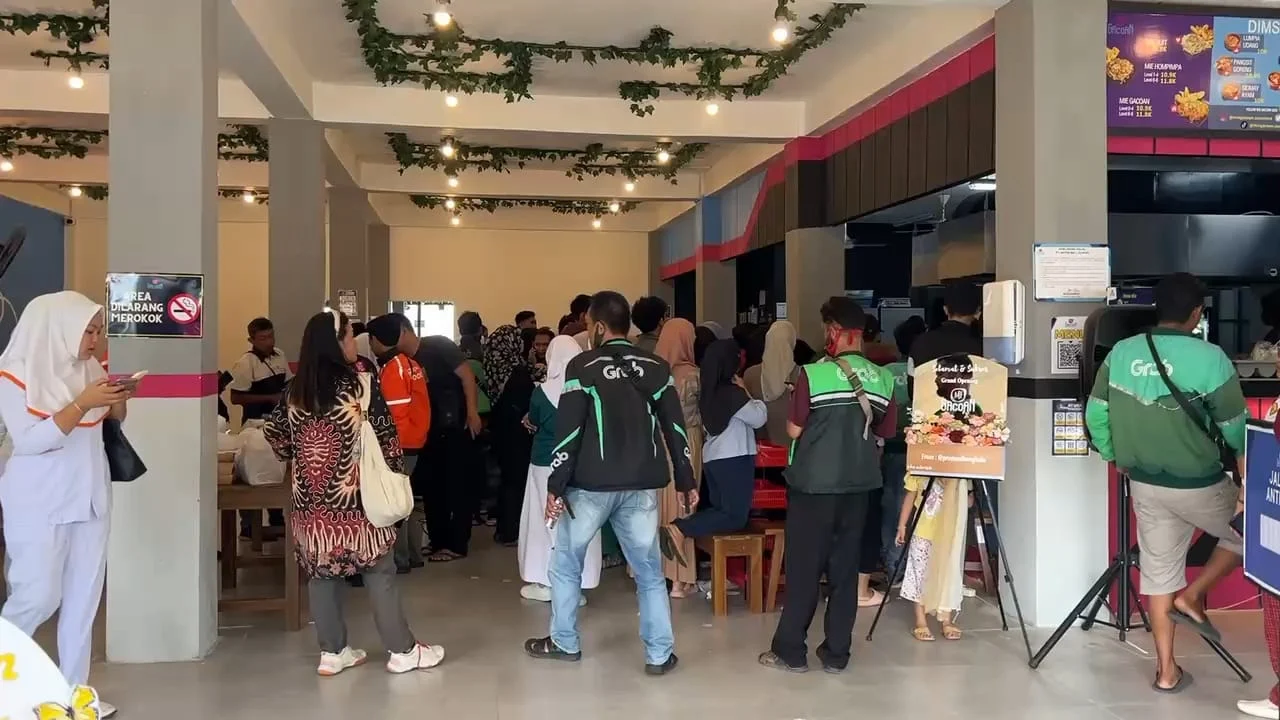 Burger Viral di Media Sosial: Antrean Panjang Membuktikan Kegairahan Foodies Indonesia