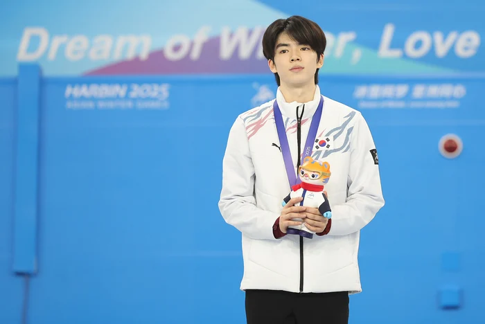 Cha Jun Hwan Resmi Tandatangani Kontrak Eksklusif dengan Fantagio, Siap Menjadi Sportainer Multi Talenta