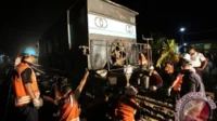 Evakuasi KA Bangunkarta yang Anjlok di Bumiayu Brebes Memakan Waktu 6-7 Jam, Puluhan Petugas Dikerahkan