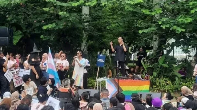 Festival LGBT di Laut Mati: Kontras Budaya di Tanah Nabi Luth