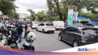 Geng Motor Bersenjata Serang Juru Parkir di Jalan Emmy Saelan III, Makassar: Leher Korban Tertusuk Panah