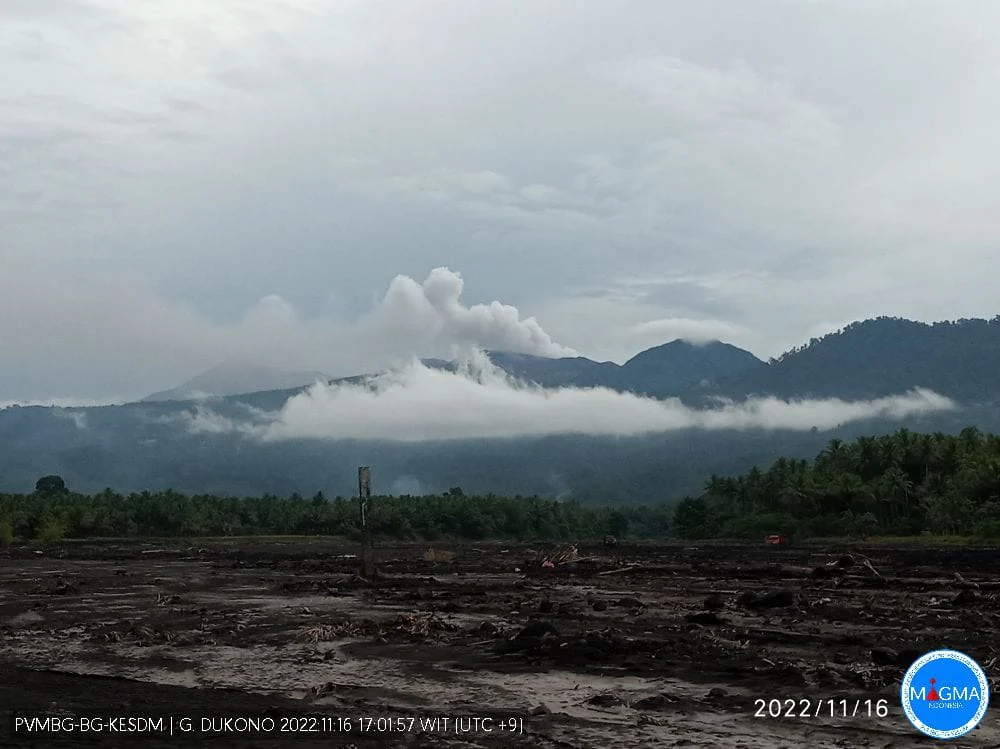 Gunung Dukono Masuk Status Waspada, BNPB Ingat Ancaman Abu Vulkanik dan Lahar