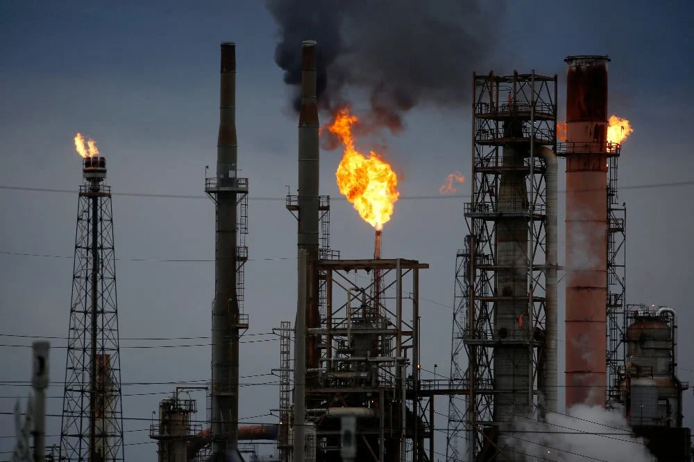 Harga Minyak Melonjak Menjelang Batas Waktu Kesepakatan Iran Presiden Trump