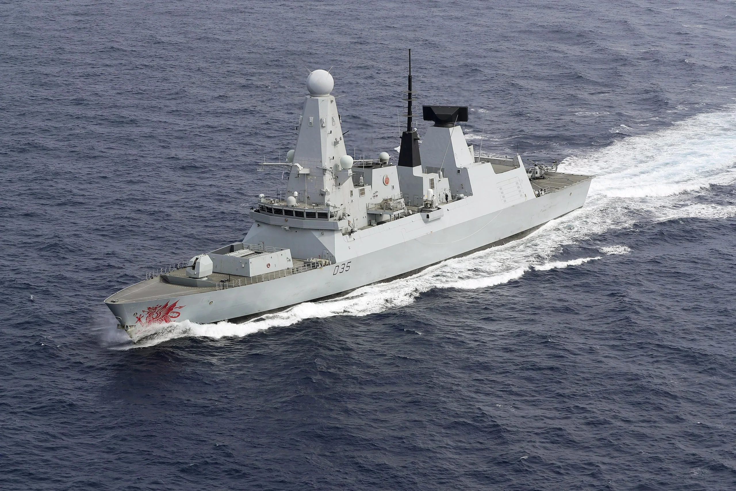 HMS Dragon Kembali ke Pelabuhan Setelah Mengalami Masalah Teknis di Laut Mediterania