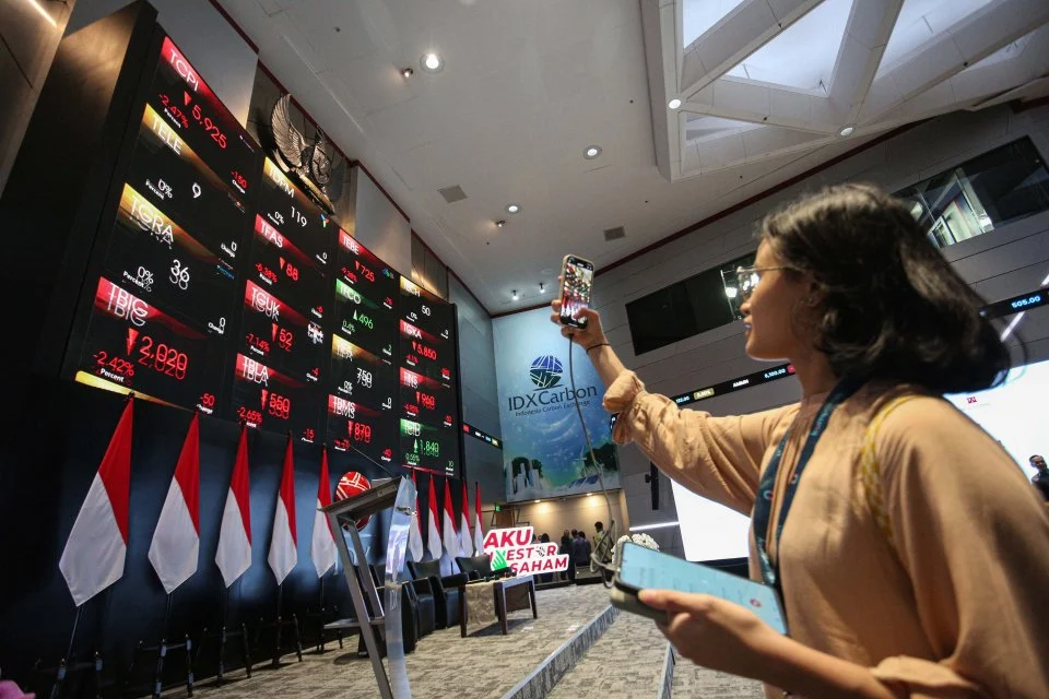 IHSG Melonjak 4,45%: Saham Prajogo, BRPT, PTRO, dan CDIA Tampil Gemilang di Bursa Hari Ini
