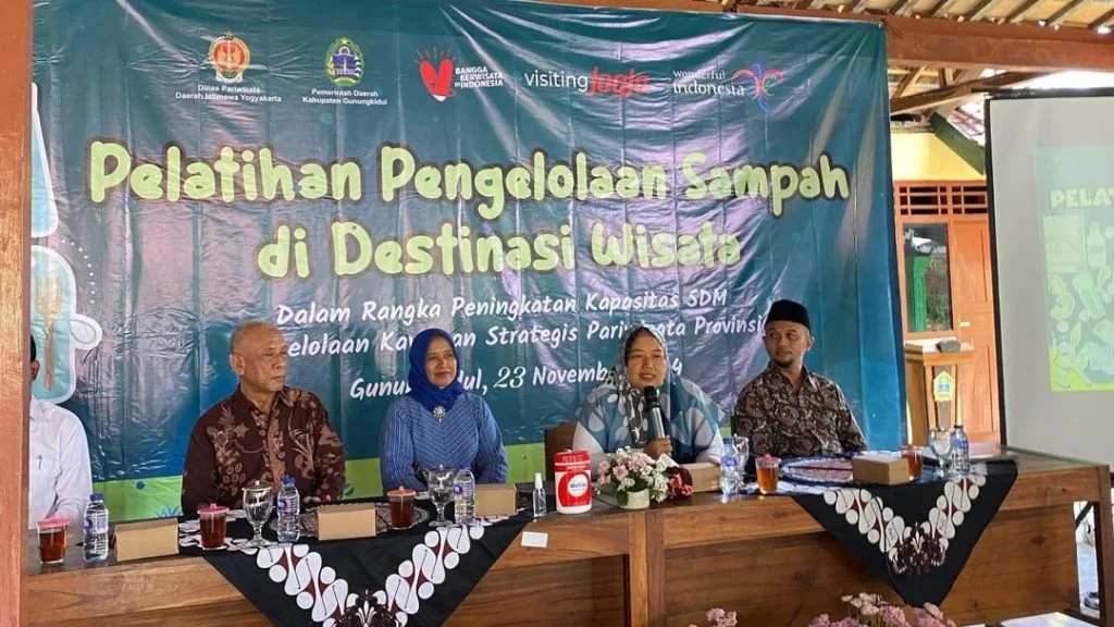 Inisiatif Baru Pemkab Donggala: Pengelolaan Sampah Berbasis Sumber di Destinasi Wisata untuk Lingkungan Lebih Bersih