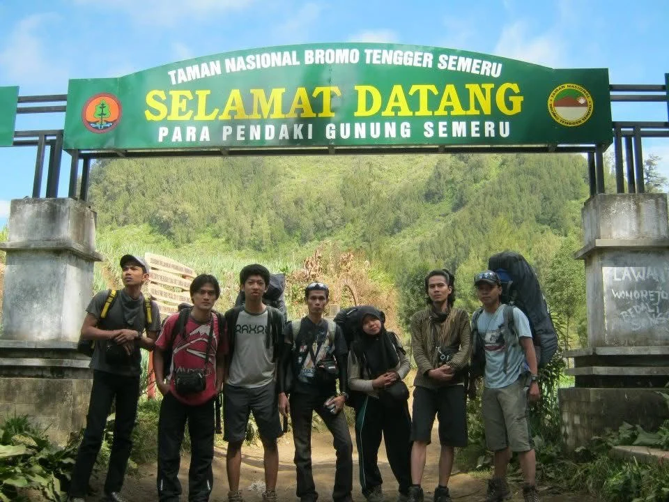 Jalur Pendakian Semeru Dibuka Kembali: Batas Pendakian Hanya Sampai Ranu Kumbolo, Kuota Terbatas