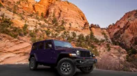 Jeep Indonesia Rayakan 4x4 Day dengan Peluncuran Wrangler dan Gladiator 2026 Berwarna 'Reign' yang Langka