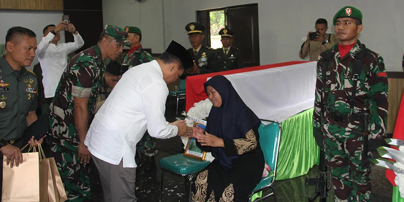 Jenazah Prajurit TNI Anumerta Muhammad Nur Ichwan Tiba di Magelang, Dimakamkan dengan Upacara Militer pada Minggu Pagi