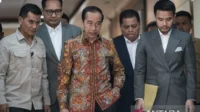 JK: Kasus Ijazah Palsu Jokowi Bisa Selesai Jika Tunjukkan Ijazah Asli – Analisis Dampak Politik dan Sosial