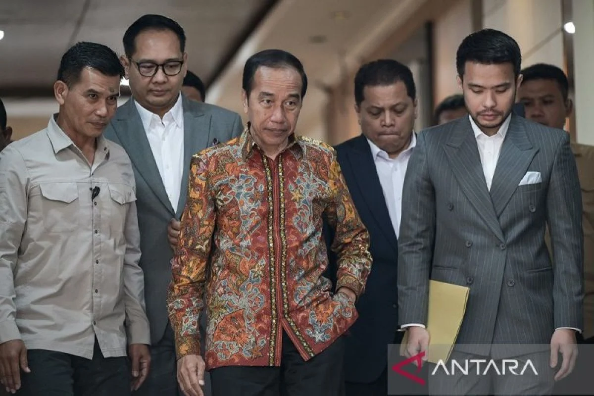JK: Kasus Ijazah Palsu Jokowi Bisa Selesai Jika Tunjukkan Ijazah Asli – Analisis Dampak Politik dan Sosial