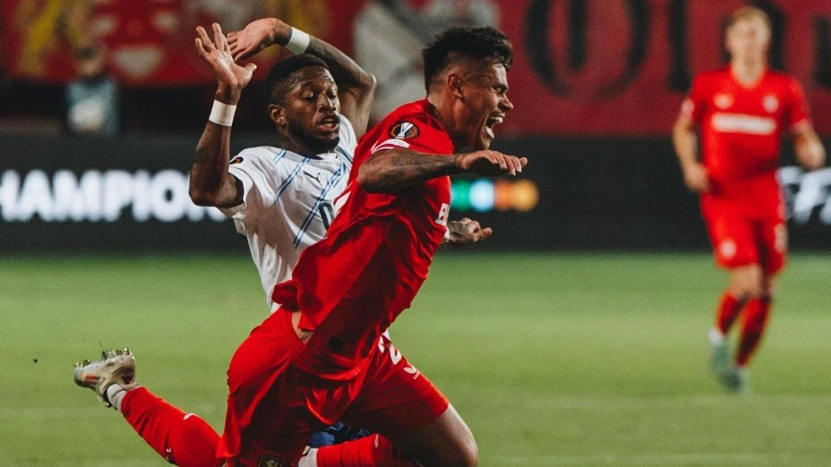 John Herdman Soroti Kebahagiaan: Mees Hilgers Siap Jadi Pemain Pertama Indonesia di Liga Champions