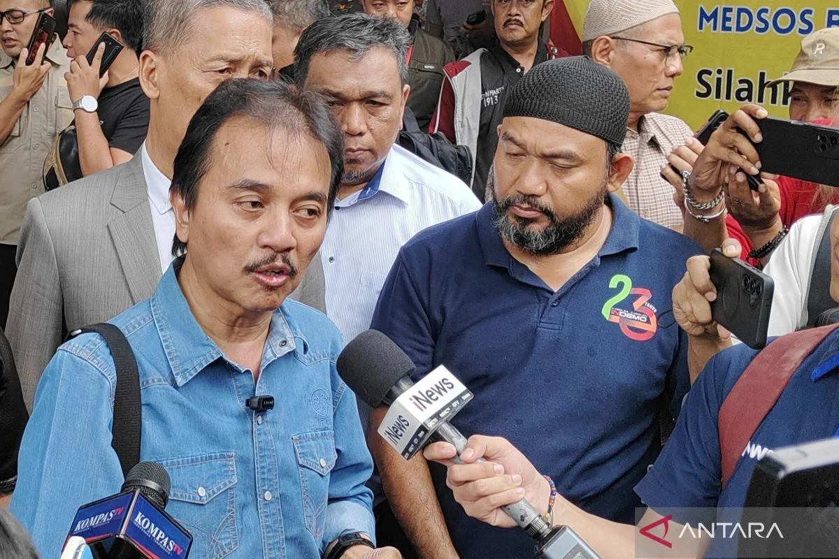 Jusuf Kalla Tegaskan Tidak Terlibat Dana Rp5 Miliar Roy Suryo dalam Kontroversi Ijazah Jokowi