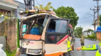 KA Bangunkarta Tabrak di Bumiayu, Ratusan Penumpang Dievakuasi ke Purwokerto dengan Bus