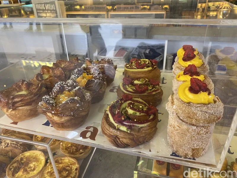 Kafe Viral Bali Datang ke Jogja, Netizen Geger Harga Croissant Rp60 Ribu