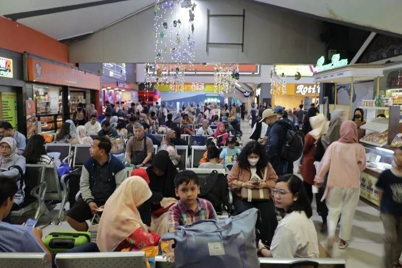 KAI Daop 2 Bandung Angkut Lebih dari 872 Ribu Penumpang di Musim Lebaran 2026, Bukti Kepercayaan Publik yang Kian Menguat