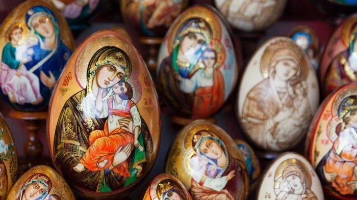 Karyawan Waitrose Dipecat Setelah Menghalangi Pencurian Telur Paskah: Kontroversi Kebijakan Diskriminasi di Ritel Inggris