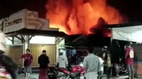 Kebakaran Hebat di Pasar Boom, Indragiri Hilir: 70 Kios dan Rumah Walet Hangus