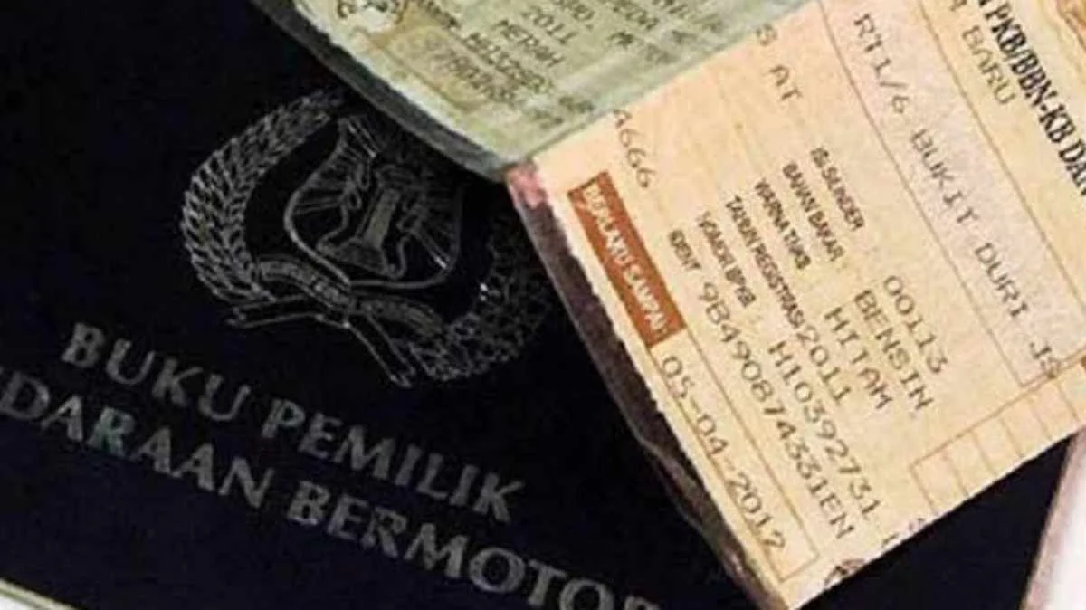 Kesulitan Urus STNK Tanpa KTP Pemilik Lama: Kepala Samsat Dihentikan, Warga Jawa Barat Frustrasi