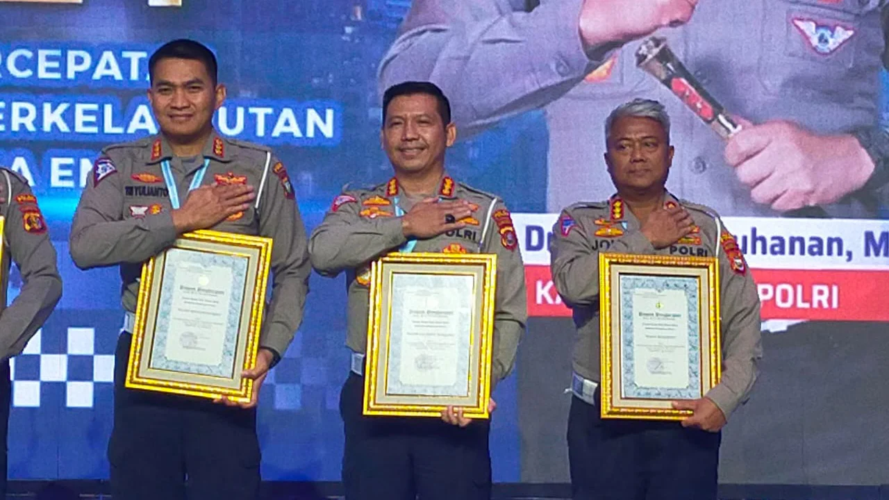 Kinerja Pengamanan Mudik Raih 94,3% Respons Positif, Kakorlantas Polri Dapat Penghargaan Bergengsi