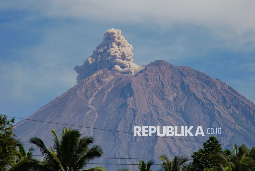 Letusan Gunung Semeru 7 April 2026: Awan Panas Meluncur 4,5 Km Menuju Kobokan