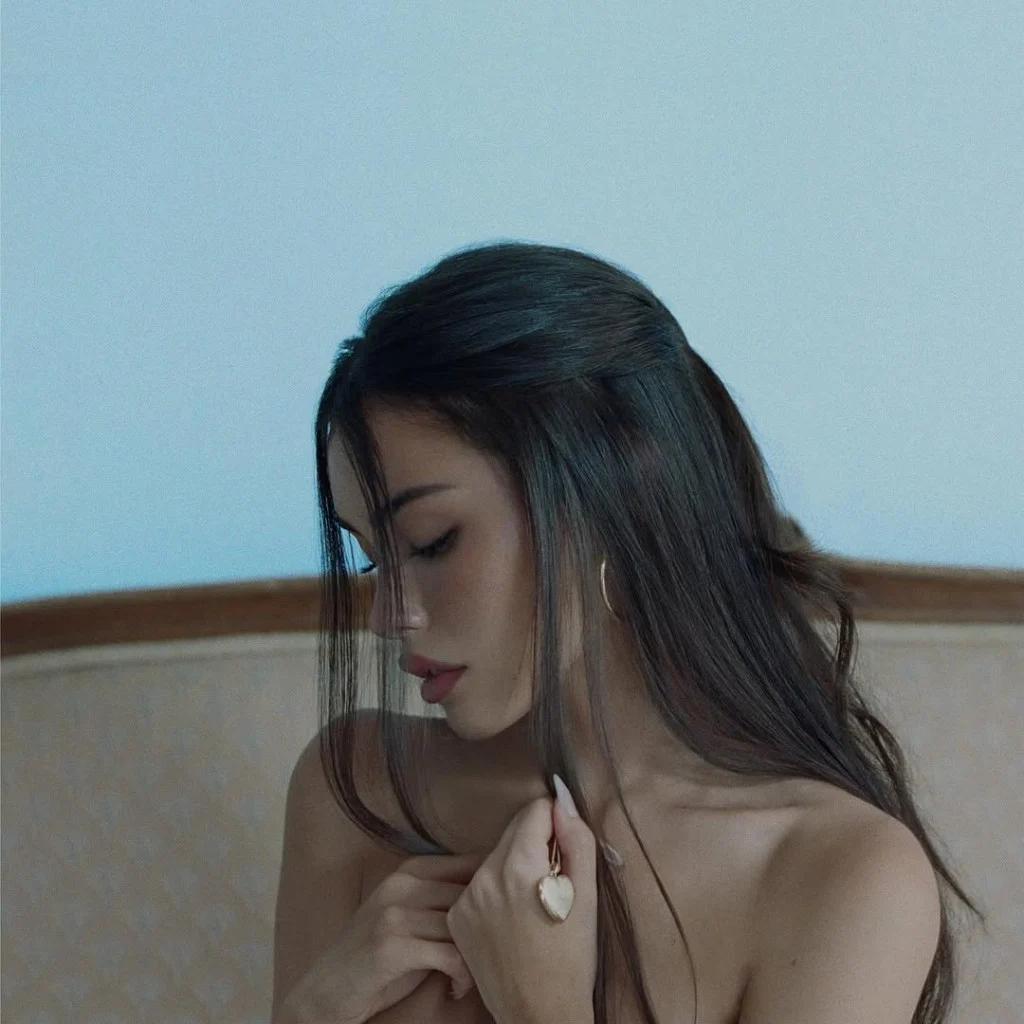 Madison Beer Ungkap Makna Mendalam di Balik Lirik 'Bad Enough' – Analisis Lengkap