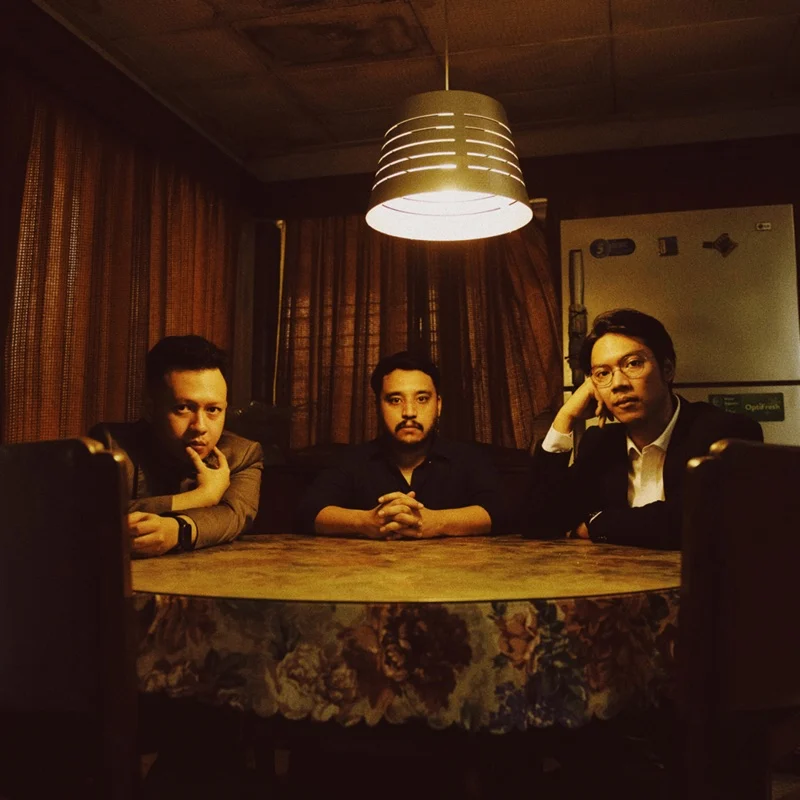 Makna Mendalam Lagu "Ini Abadi" Perunggu: Cerita Cinta Jarak Jauh yang Menggugah