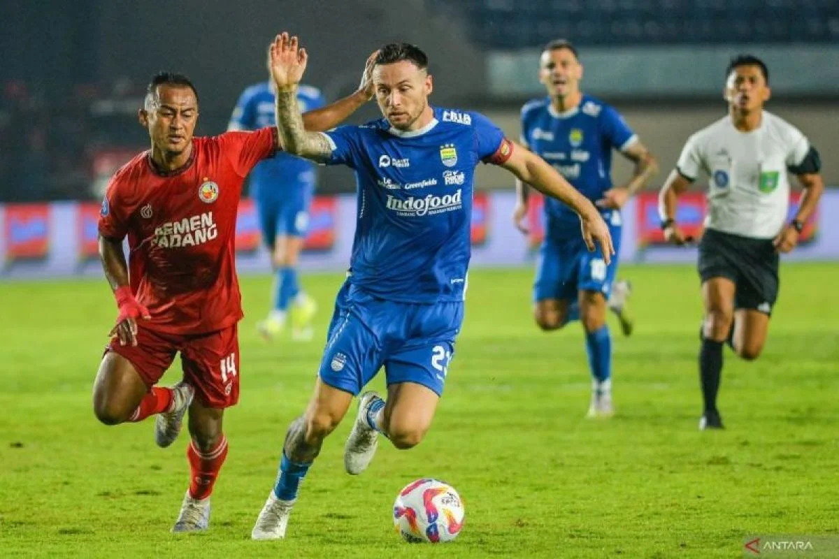 Marc Klok Tampil Penuh di Laga Semen Padang vs Persib Bandung Usai Operasi Darurat, Kisah Heroik yang Menginspirasi