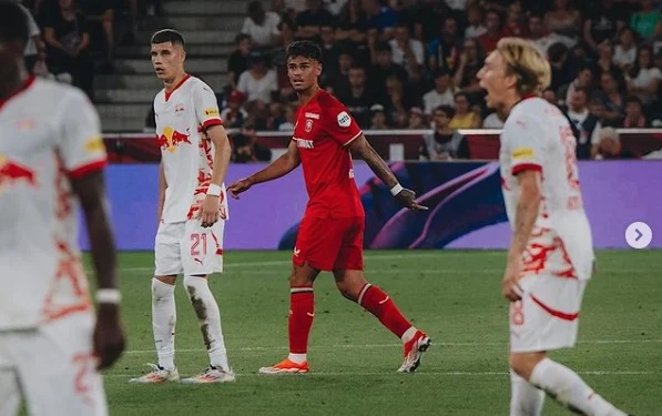 Mees Hilgers Siap Bergabung PSV Eindhoven: Peluang Besar Tampil di Liga Champions Terbuka