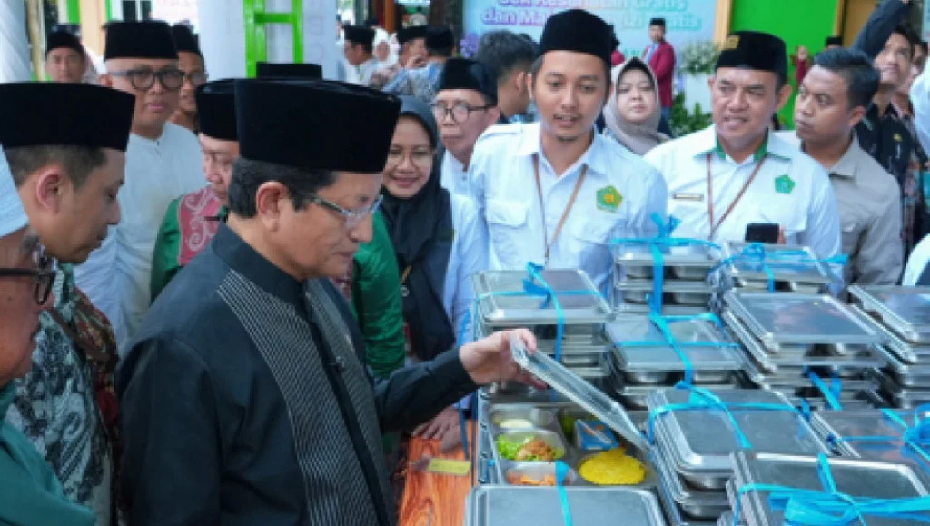 Menag Dorong Perluasan Program Makan Bergizi Gratis di Madrasah dan Pondok Pesantren: Santri Dijadikan Kunci Utama