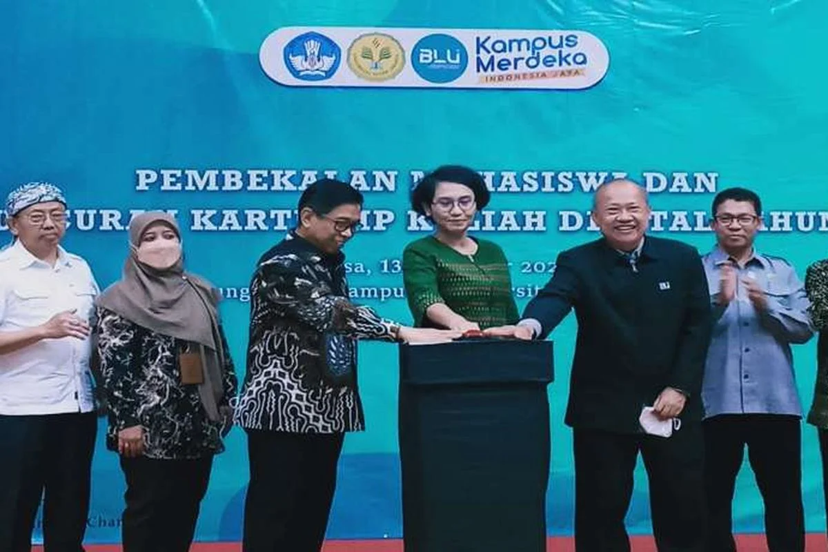 Mendikbud Luncurkan Kuliah Online untuk Efisiensi BBM, Dimulai Pekan Ini