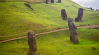 Mengenal Rapa Nui: Pulau Terpencil dengan Warisan Moai yang Menakjubkan