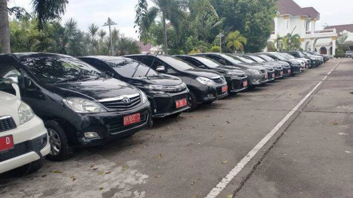 Mobil Dinas Pemprov DKI Jakarta Ganti Plat Merah Jadi Putih di Puncak Saat Libur Paskah: Penjelasan Resmi Sekda Uus Kuswanto