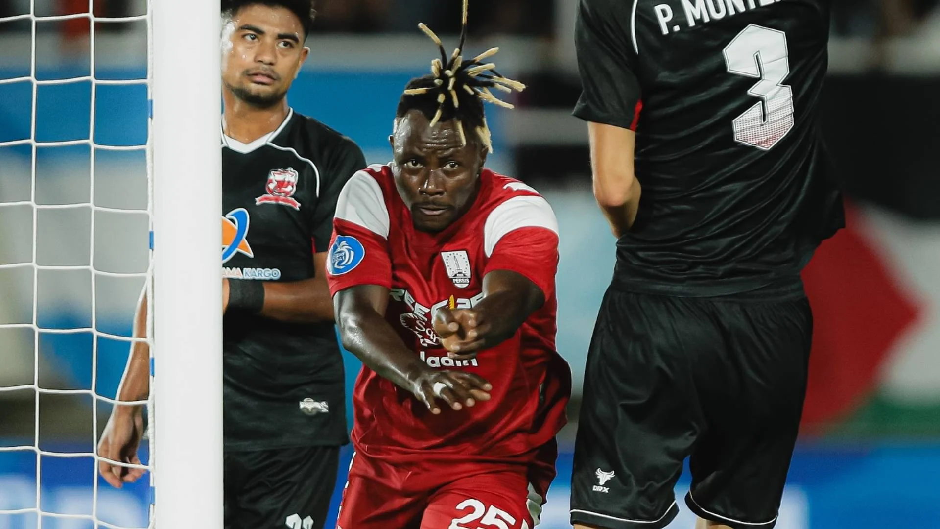 Moussa Sidibe Bawa Bhayangkara Bangkit dengan 8 Gol dan 5 Assist, Simbol Kebangkitan Tim di Liga Indonesia