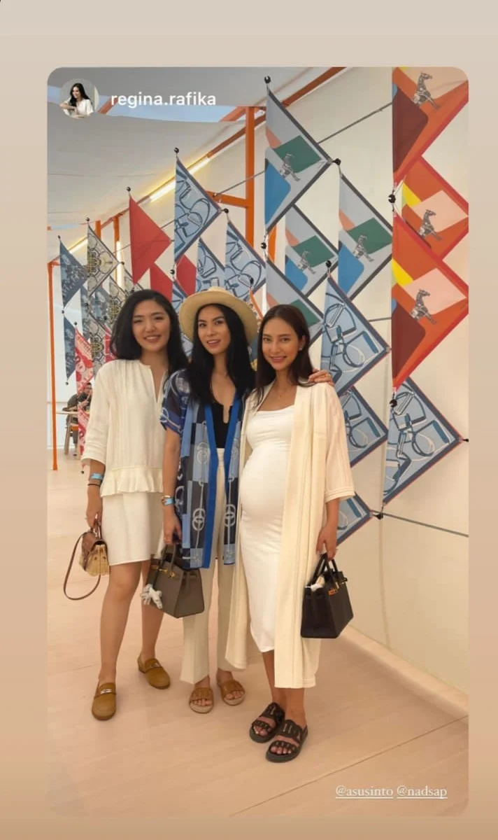 Nadia Saphira Tampil Memukau, Foto Terbaru Ungkap Kehamilan Anak Kedua dan Kehangatan Keluarga